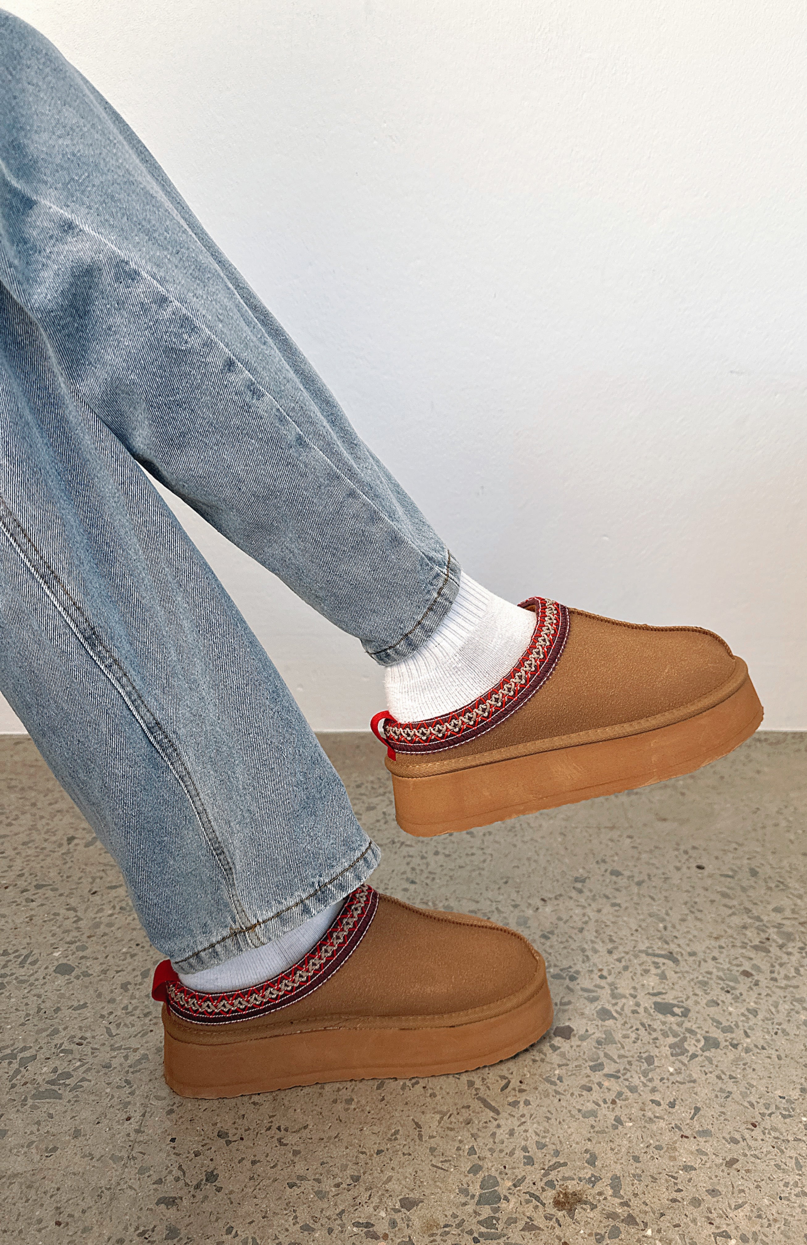 Tazmin Platform Snug Boots Chestnut